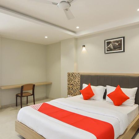 Oyo Flagship Hotel Season Choice Shirdi Exterior photo