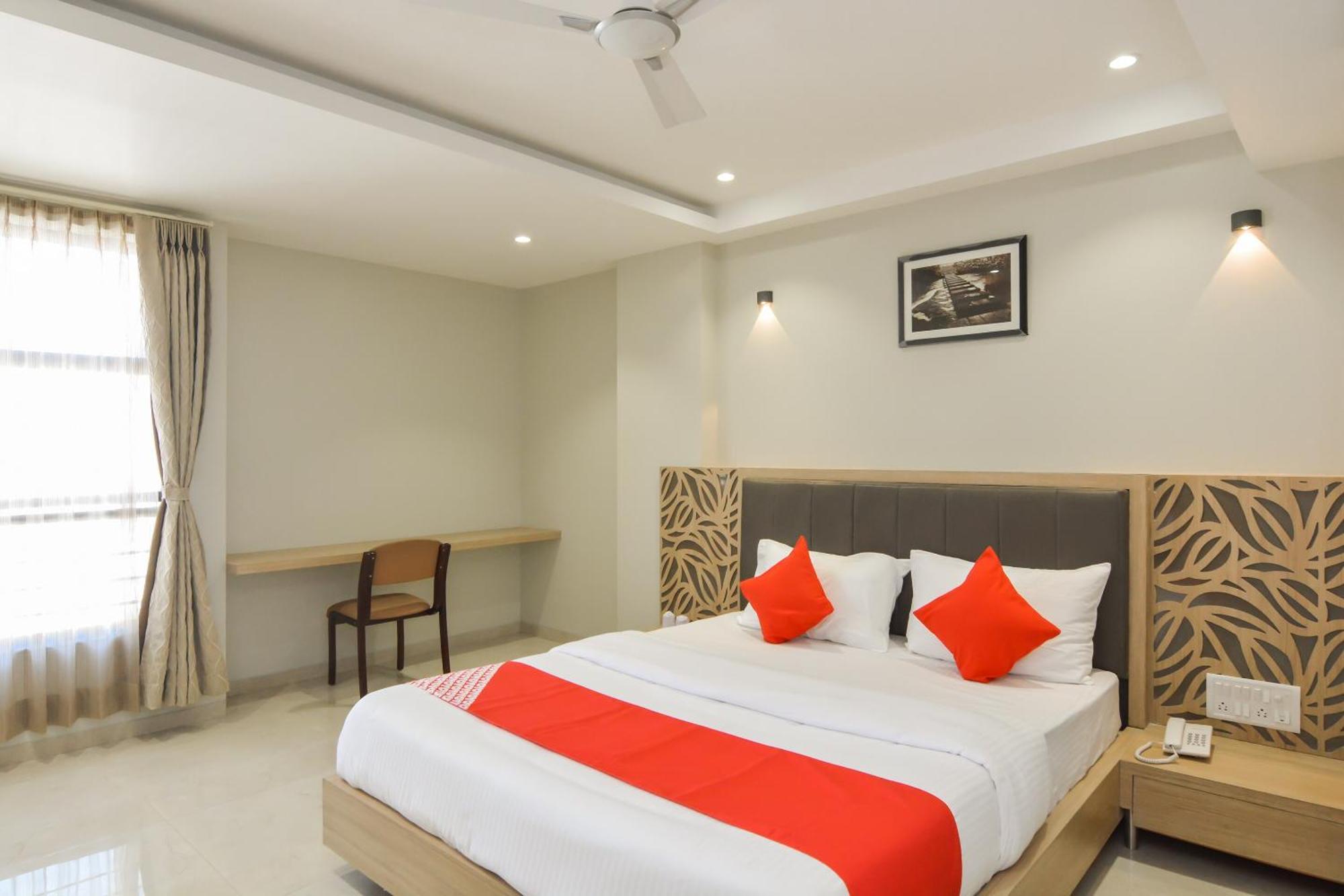 Oyo Flagship Hotel Season Choice Shirdi Exterior photo