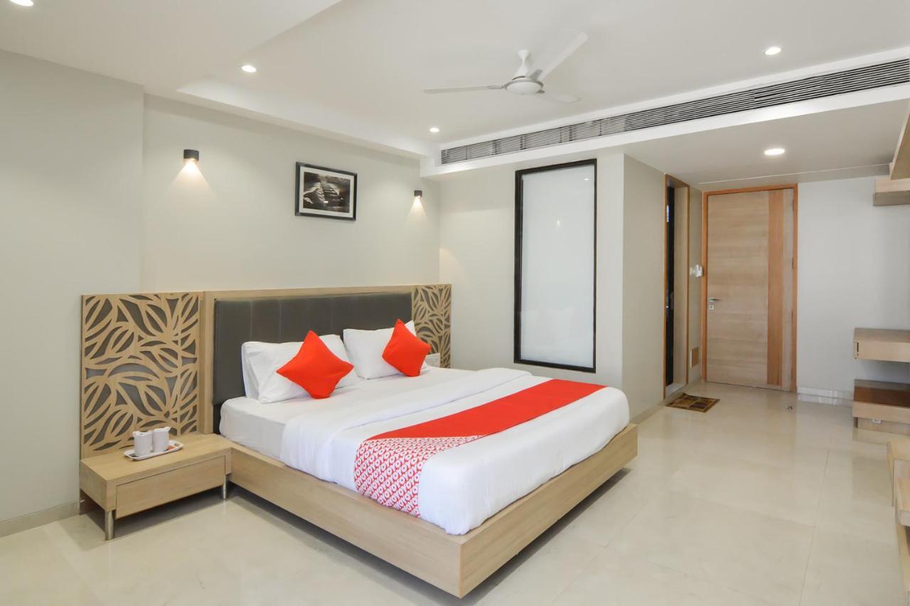 Oyo Flagship Hotel Season Choice Shirdi Exterior photo